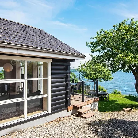 Vakantiehuis Panoramic Retreat By Water - By Traum
